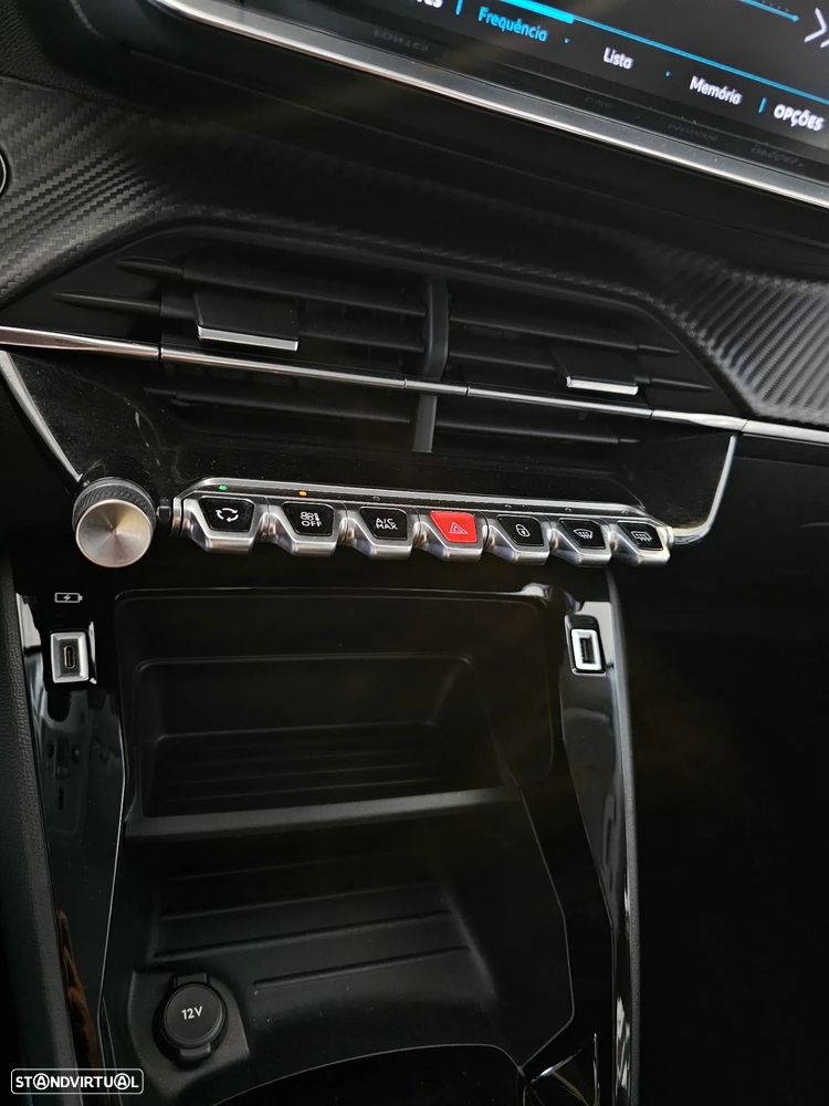 Peugeot e-208 Active - 21