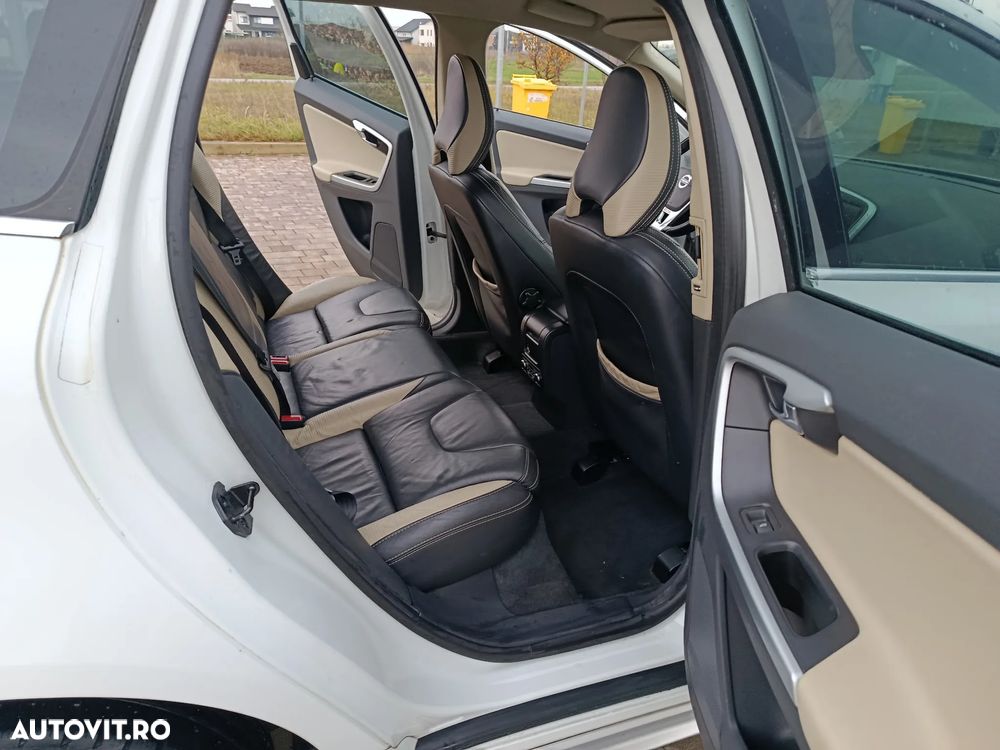 Volvo XC 60 D3 Aut. R Design - 15