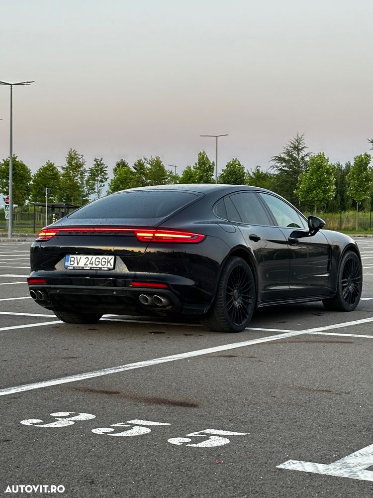 Porsche Panamera 4S - 30