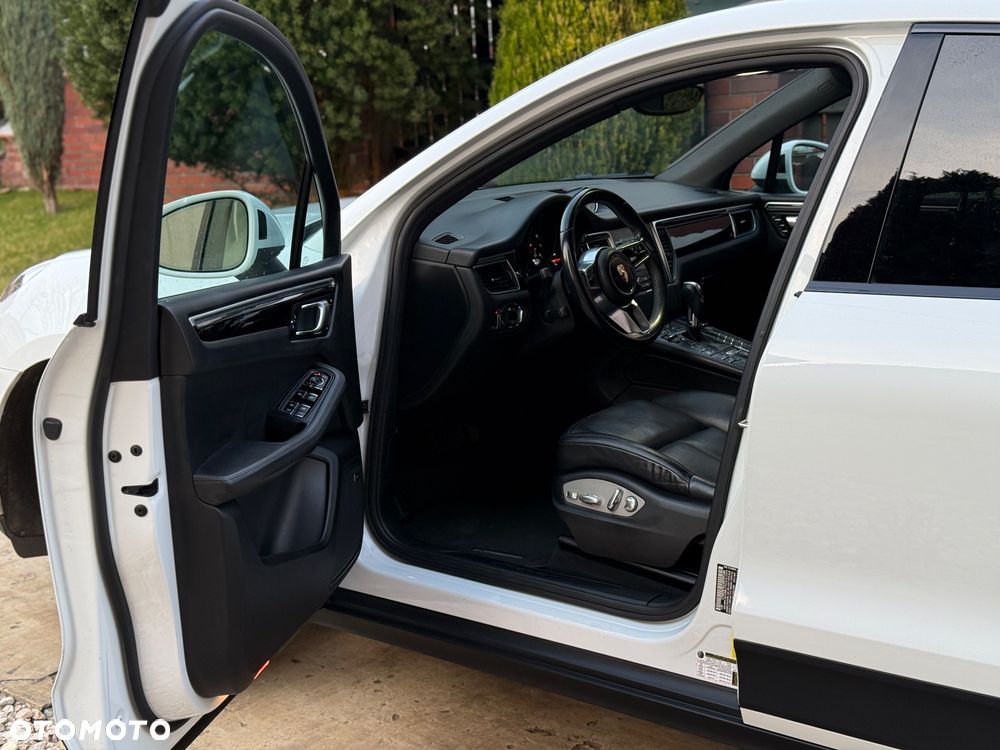 Porsche Macan - 17