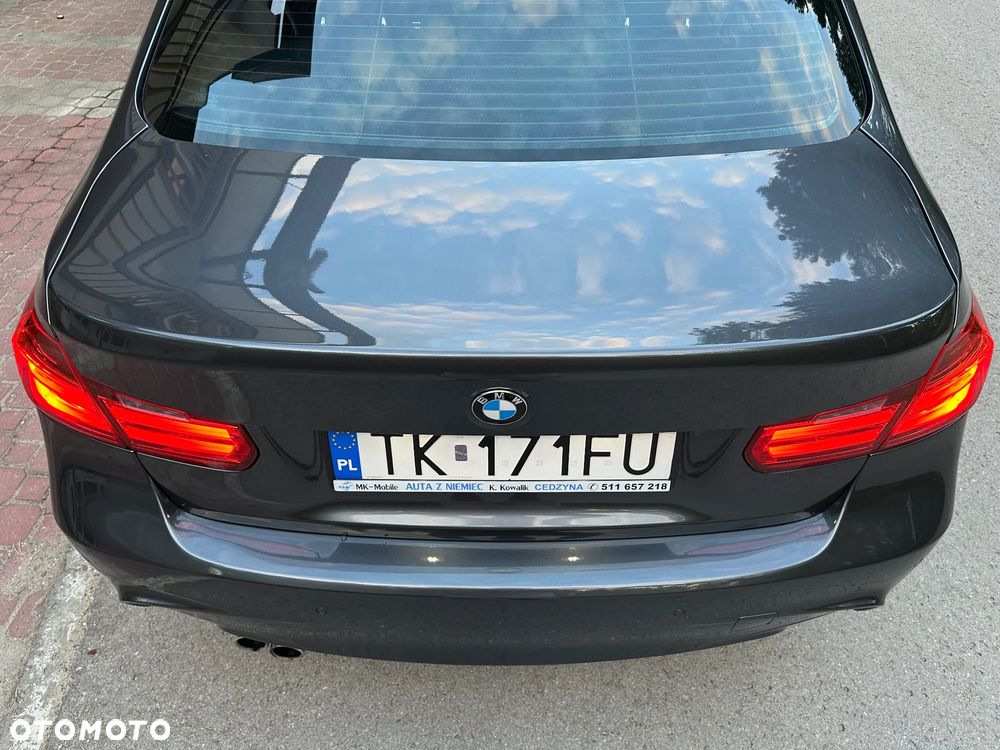 BMW Seria 3 325d M Sport - 16