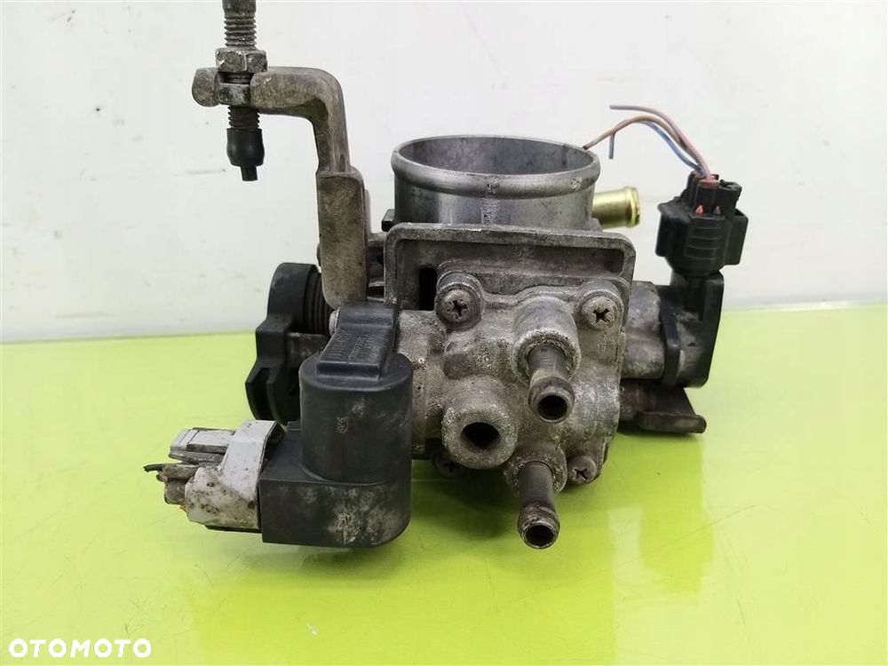 Przepustnica Suzuki Liana 1.6B 107KM 2001–2010 M16A-113086 46933 - 1