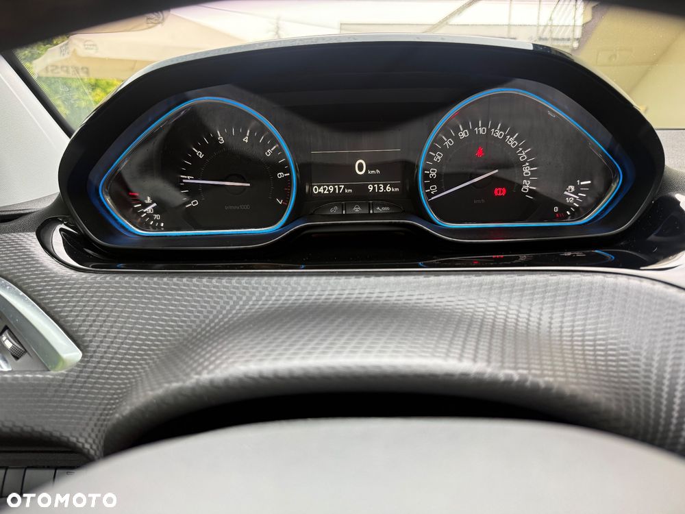 Peugeot 2008 1.2 Pure Tech GPF Allure S&S - 7
