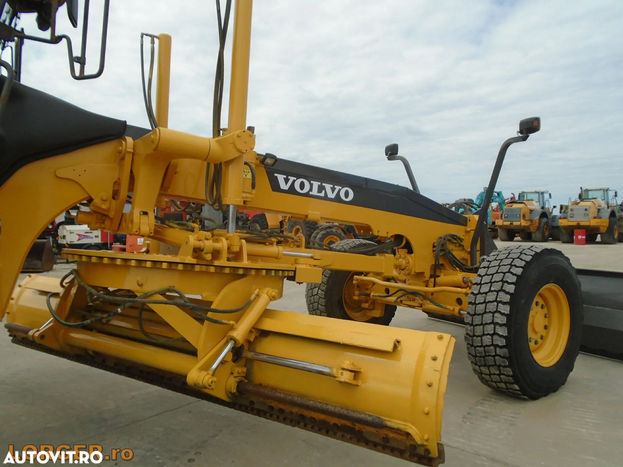 Volvo G976 - 8