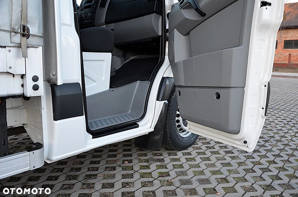 Volkswagen CRAFTER - 16