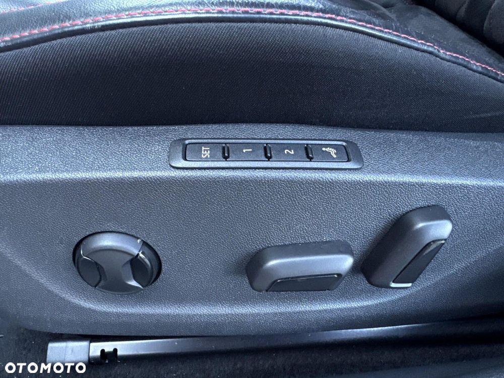 Skoda Octavia 2.0 TDI 4x4 RS DSG - 10