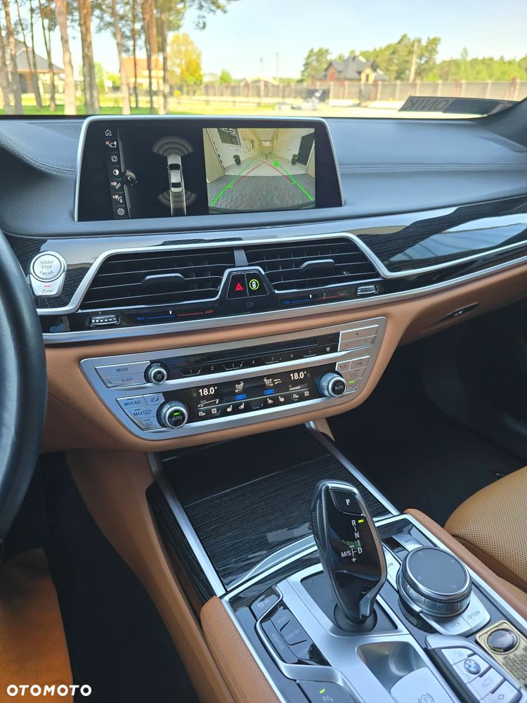 BMW Seria 7 730d xDrive - 17