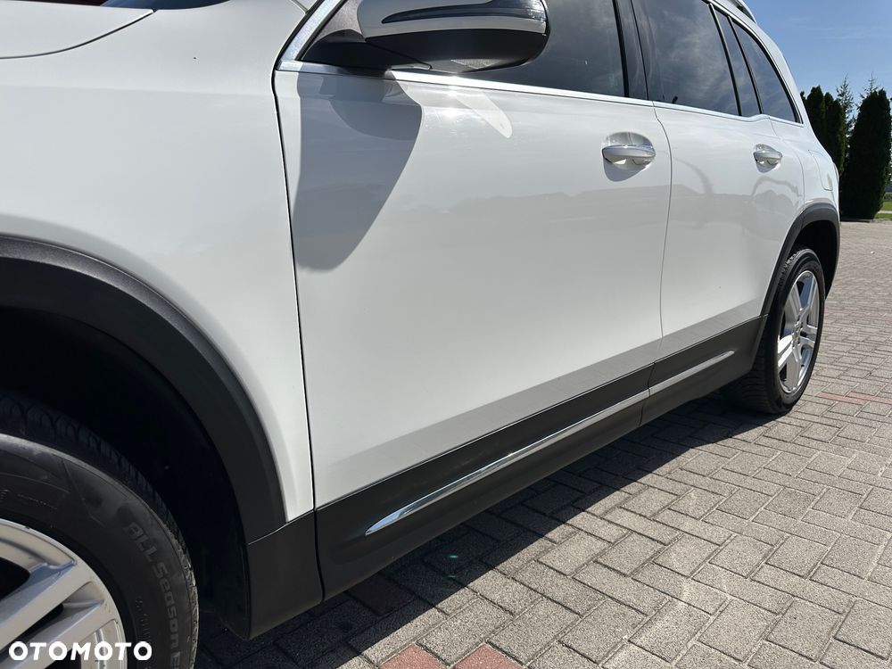 Mercedes-Benz GLB 250 4Matic 8G-DCT - 11