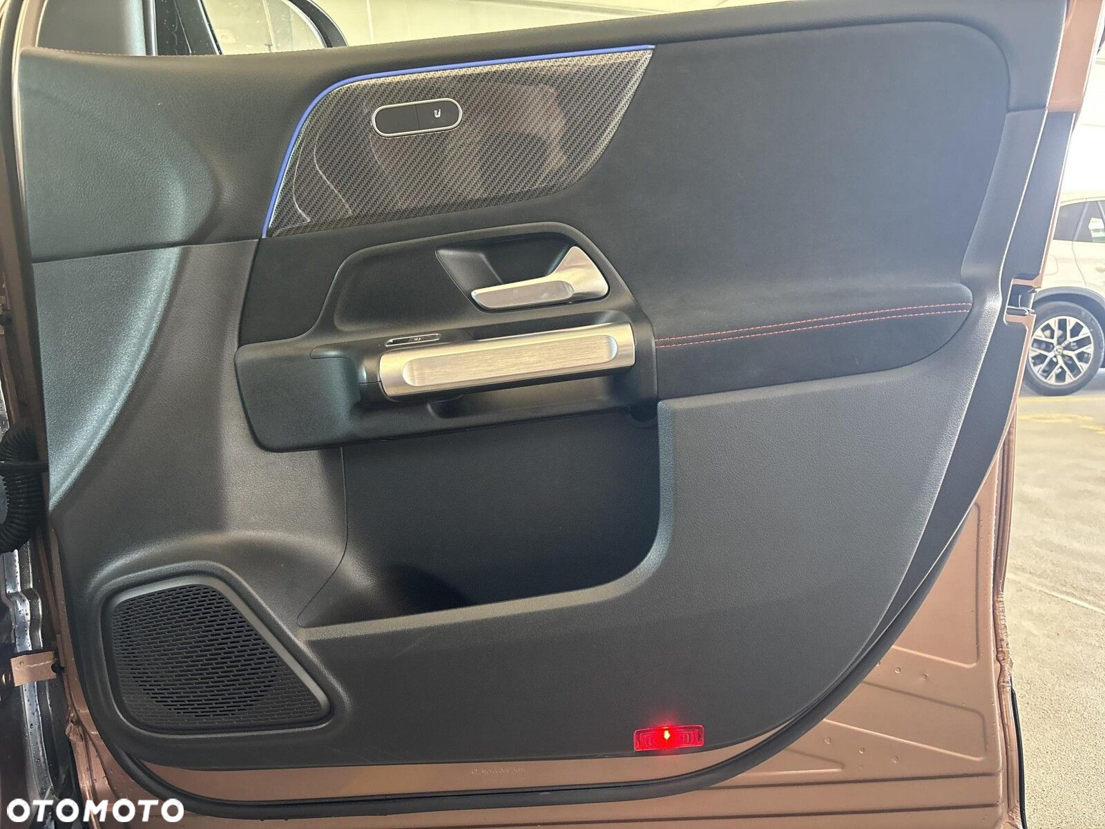 Mercedes-Benz GLB - 19