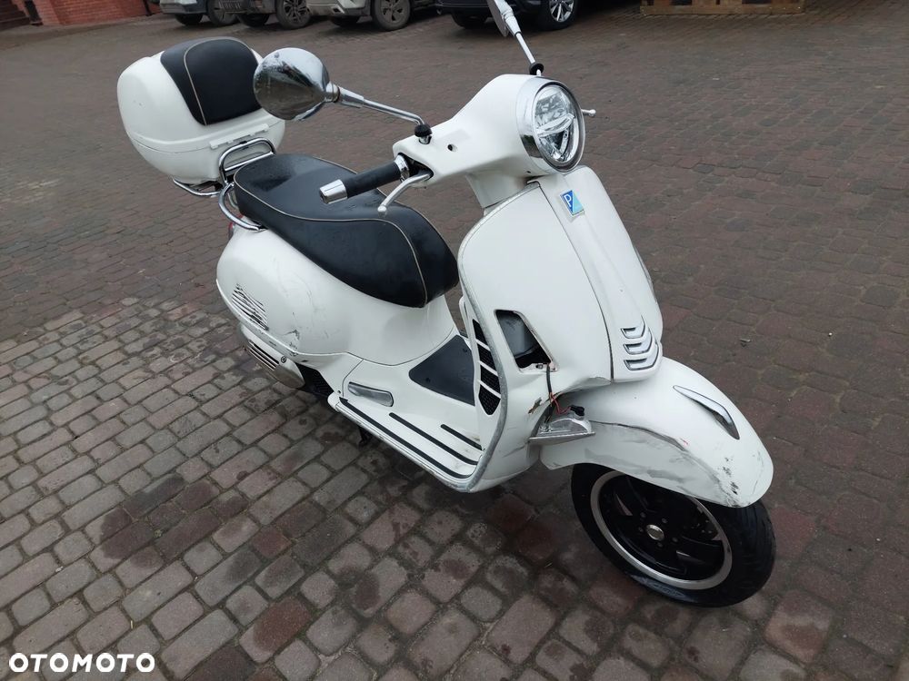 Piaggio Vespa - 7