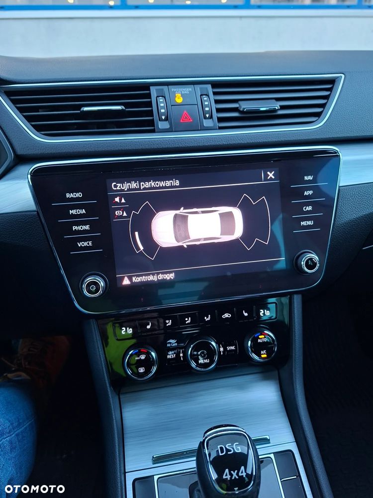 Skoda Superb 2.0 TDI SCR 4x4 Ambition DSG - 33