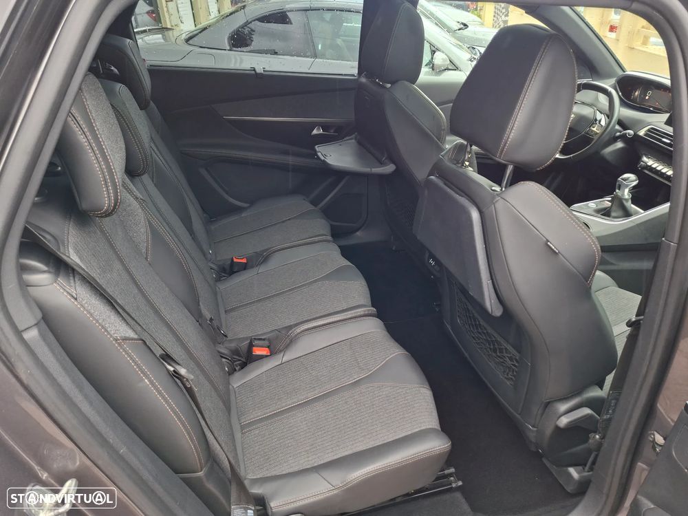 Peugeot 5008 1.2 PureTech GT Line - 23