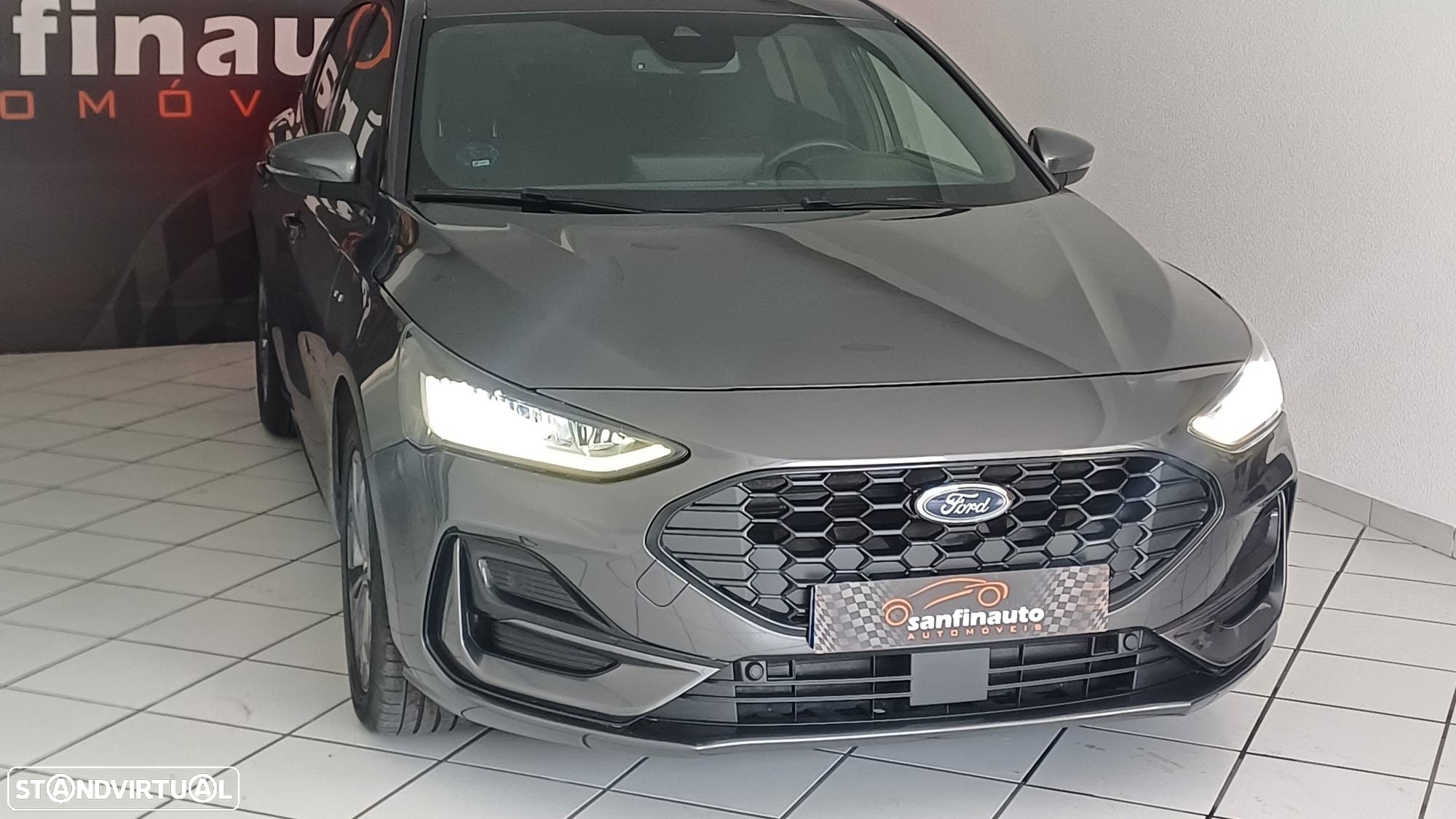 Ford Focus 1.0 EcoBoost MHEV Connected Design - 30