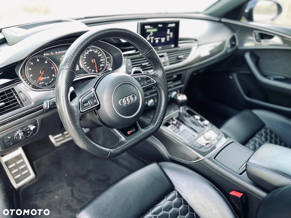 Audi RS6 Avant Standard - 16