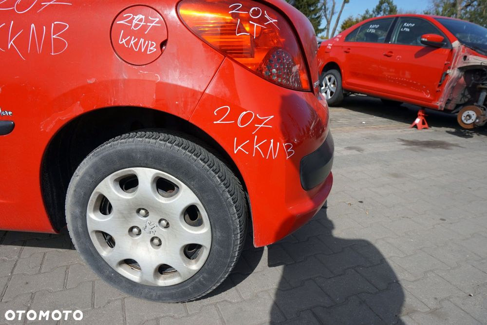 ZDERZAK TYLNY 207  3D HB KKNB  CZERWONY PEUGEOT 2006-2009 - 3