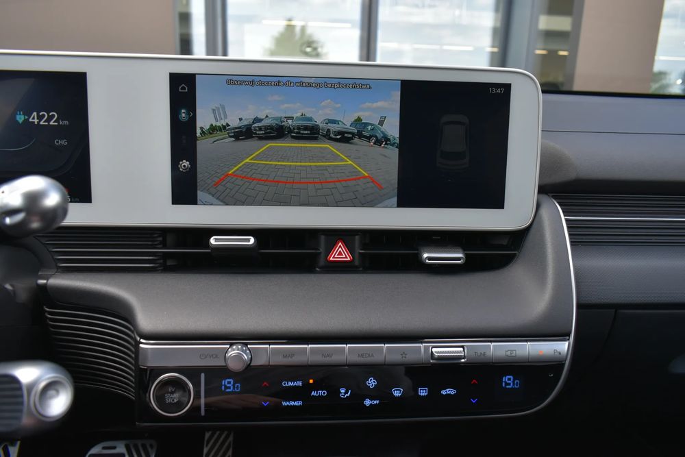 Hyundai IONIQ - 10