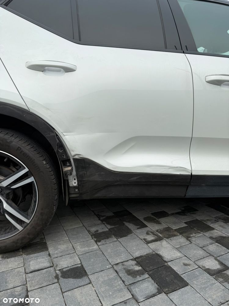 Volvo XC 40 T4 AWD R-Design - 11
