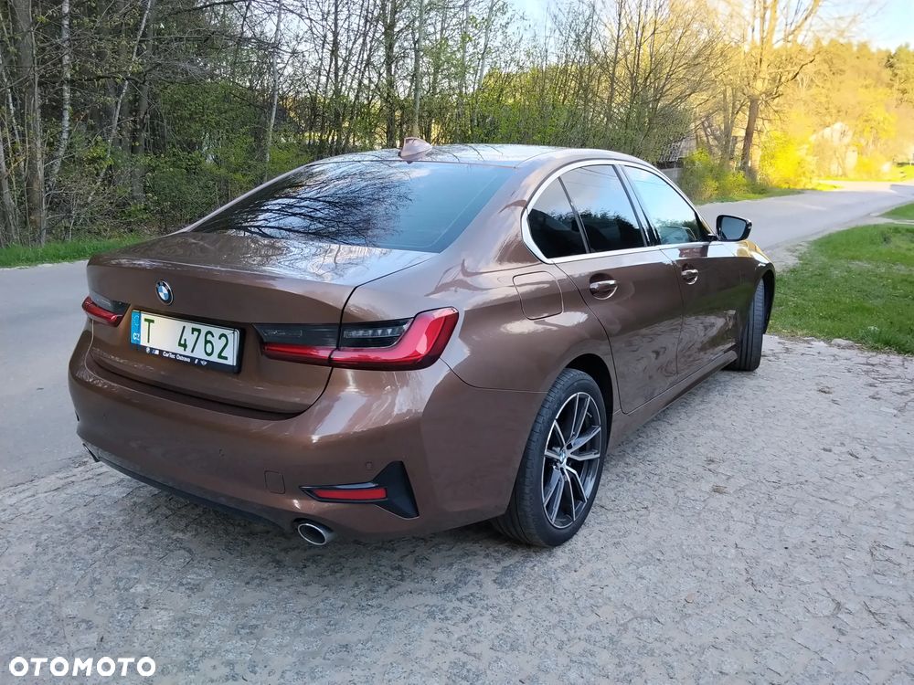 BMW Seria 3 318d Luxury Line - 4