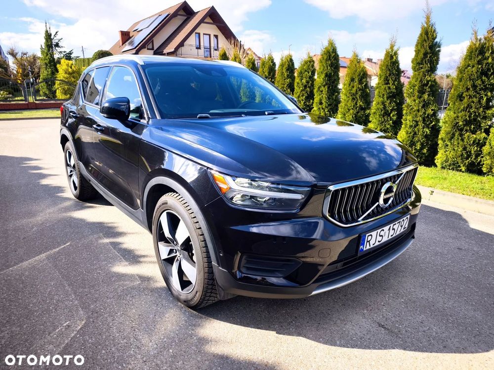 Volvo XC 40 T5 AWD Momentum - 1