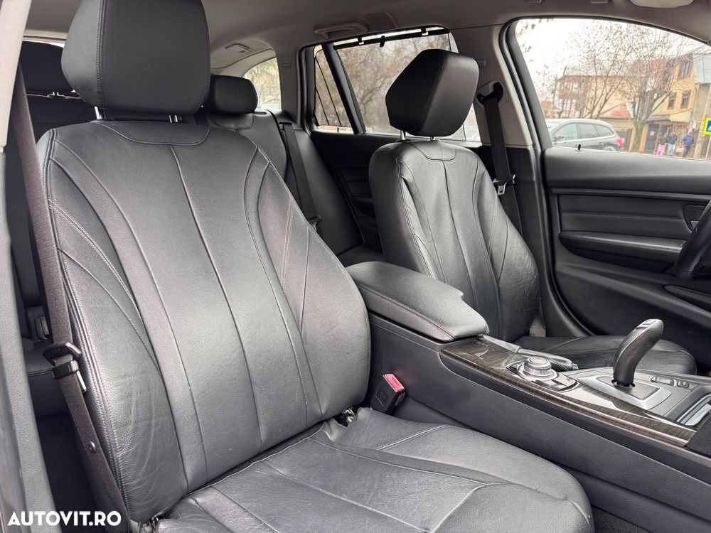 BMW Seria 3 320d Aut. Luxury Line - 22