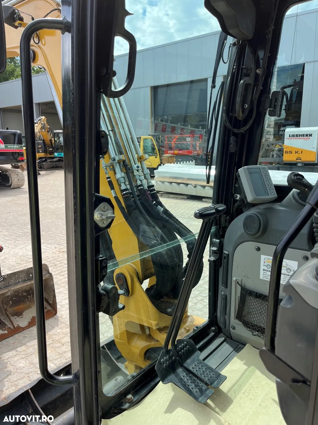 Cat 305E2 - 11