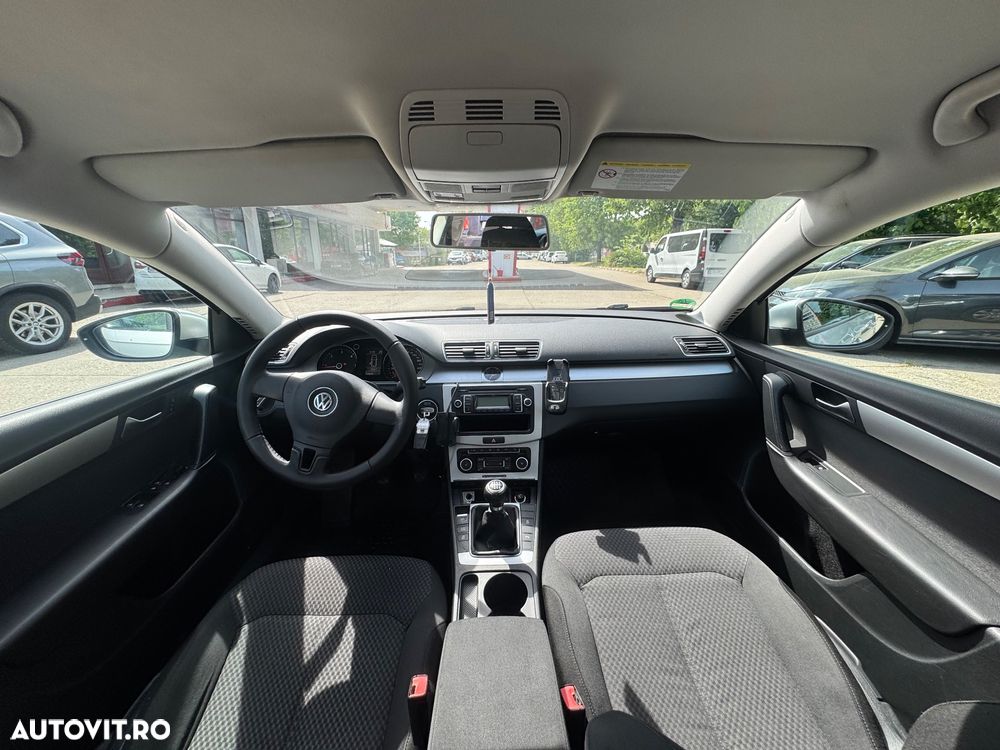 Volkswagen Passat 2.0 Blue TDI SCR Comfortline - 16