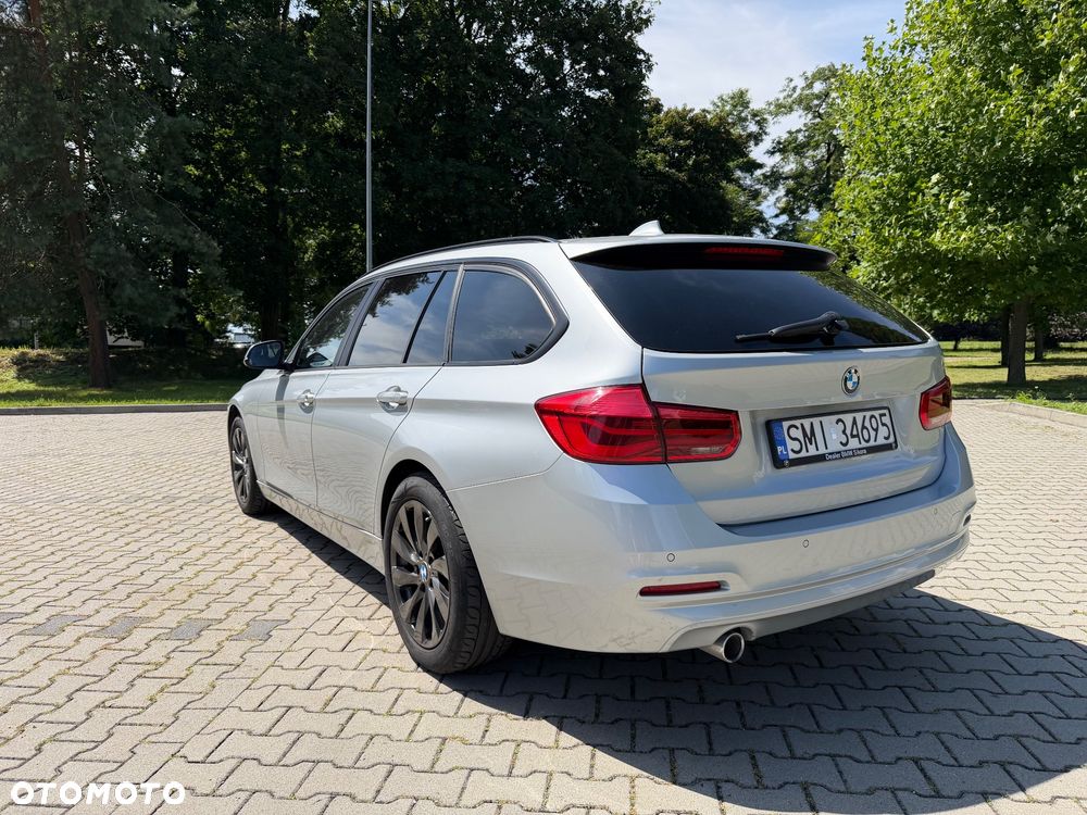 BMW Seria 3 318d Sport Line - 3