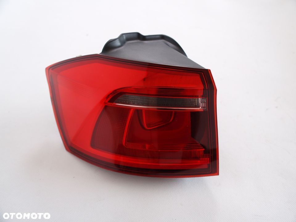Volkswagen Golf Sportsvan lampa lewa tylna lewy tyl 510945095R Valeo