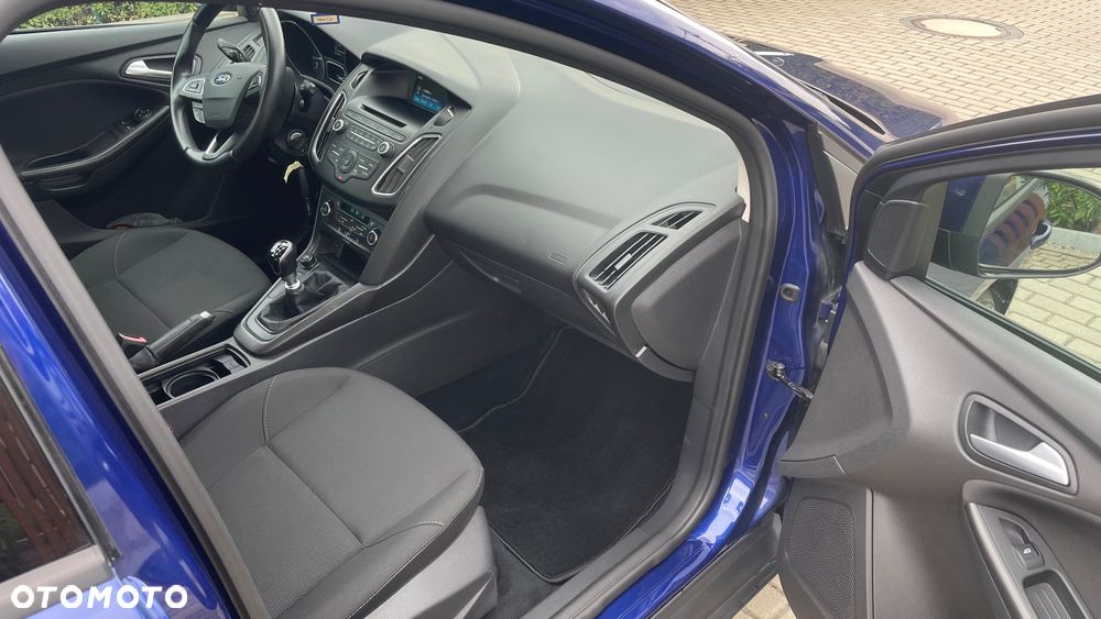 Ford Focus 1.0 EcoBoost STart-Stopp-System TITANIUM - 8