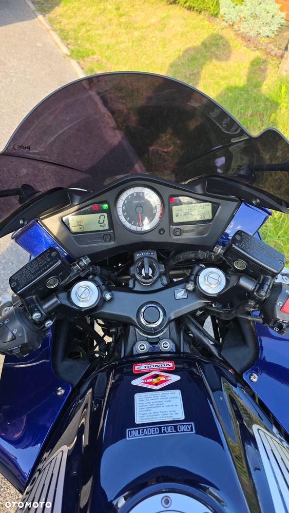 Honda VFR - 14