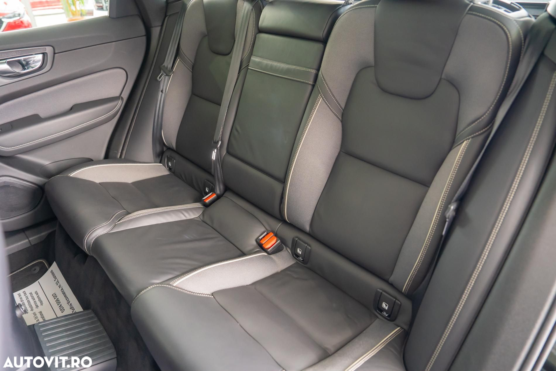 Volvo XC 60 T8 Twin Engine AWD Geartronic RDesign - 21