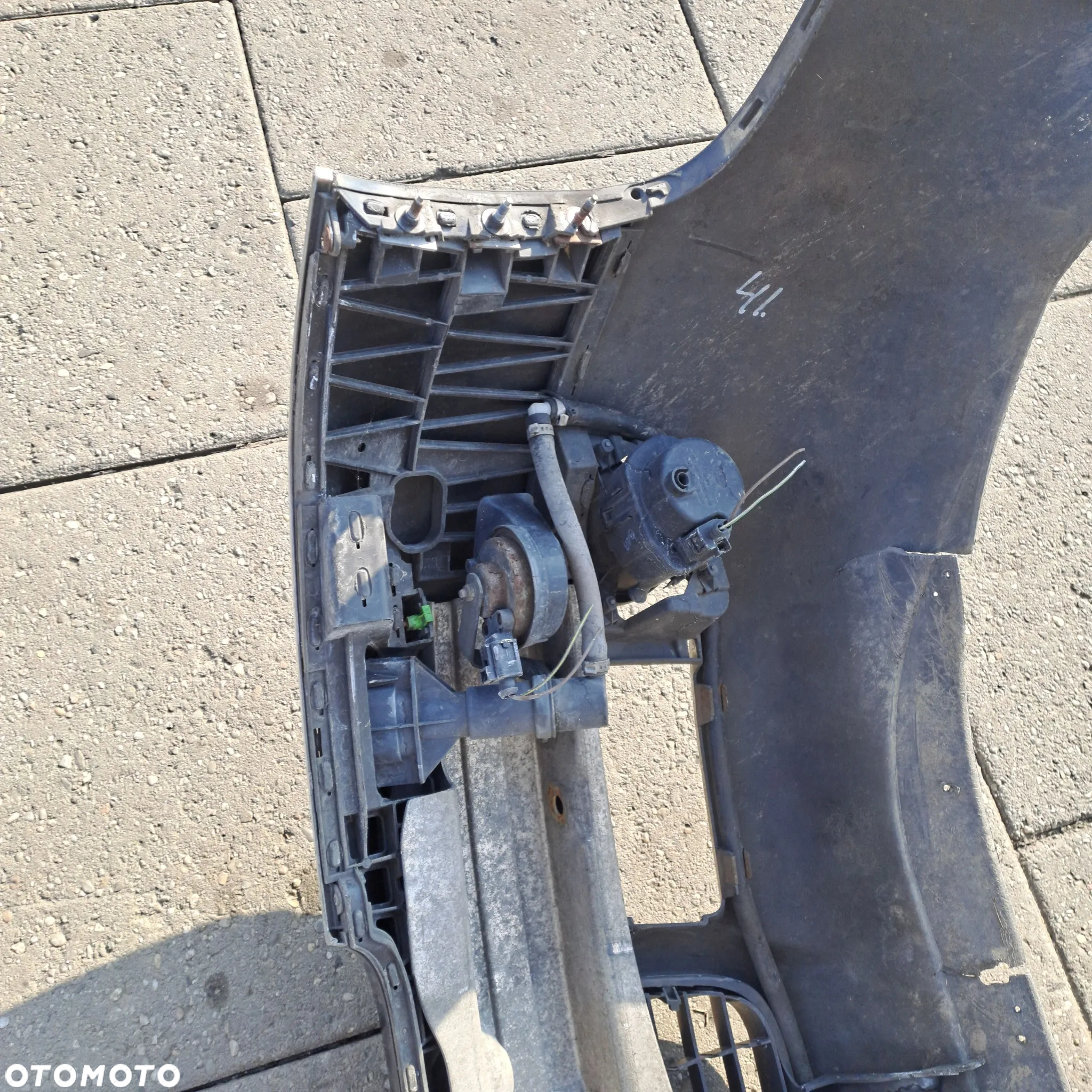 Audi A6 C5 FL zderzak przedni pod Xenon spryski kod lakieru LZ9W - 20