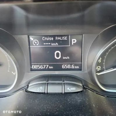 Peugeot 208 1.2 PureTech GPF Allure S&S EAT6 - 23