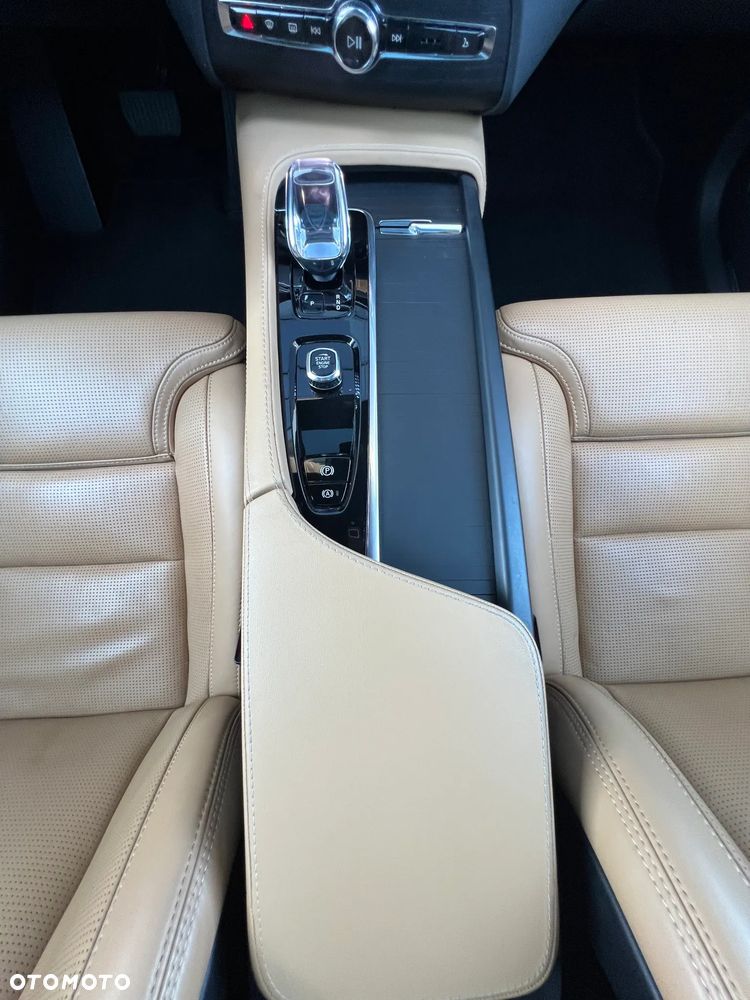 Volvo XC 90 B5 D AWD Plus Bright 7os - 33
