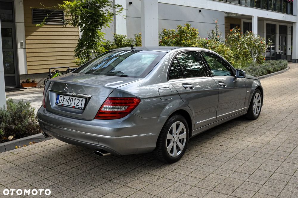 Mercedes-Benz Klasa C 350 BlueEff 4-Matic Elegance - 4