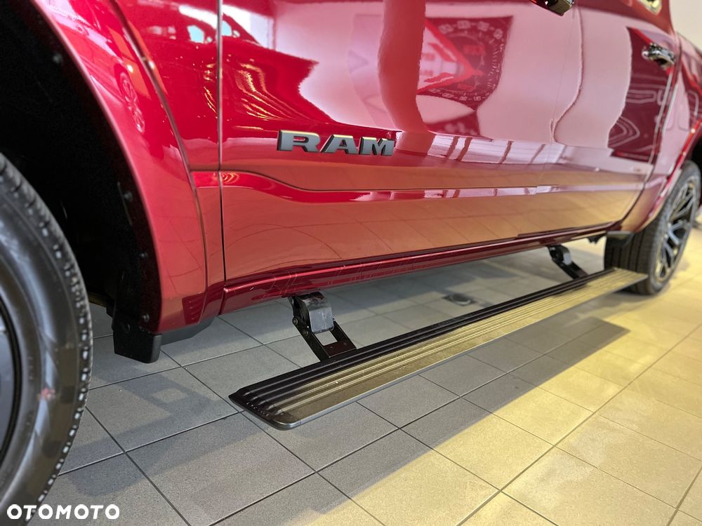 RAM 1500 - 12