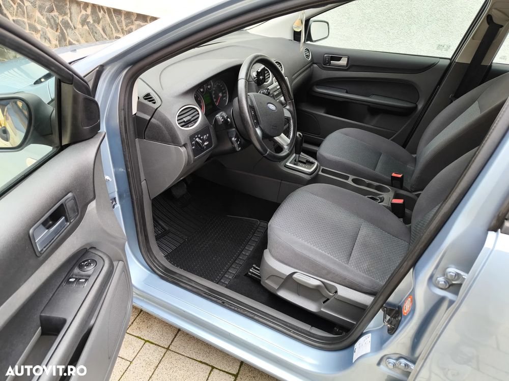 Ford Focus - 11