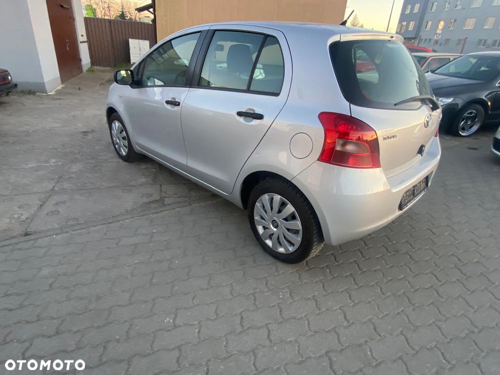 Toyota Yaris 1.3 VVT-i Executive - 16