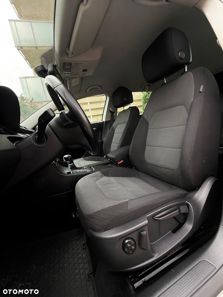 Volkswagen Passat 2.0 Blue TDI DSG SCR Comfortline - 23