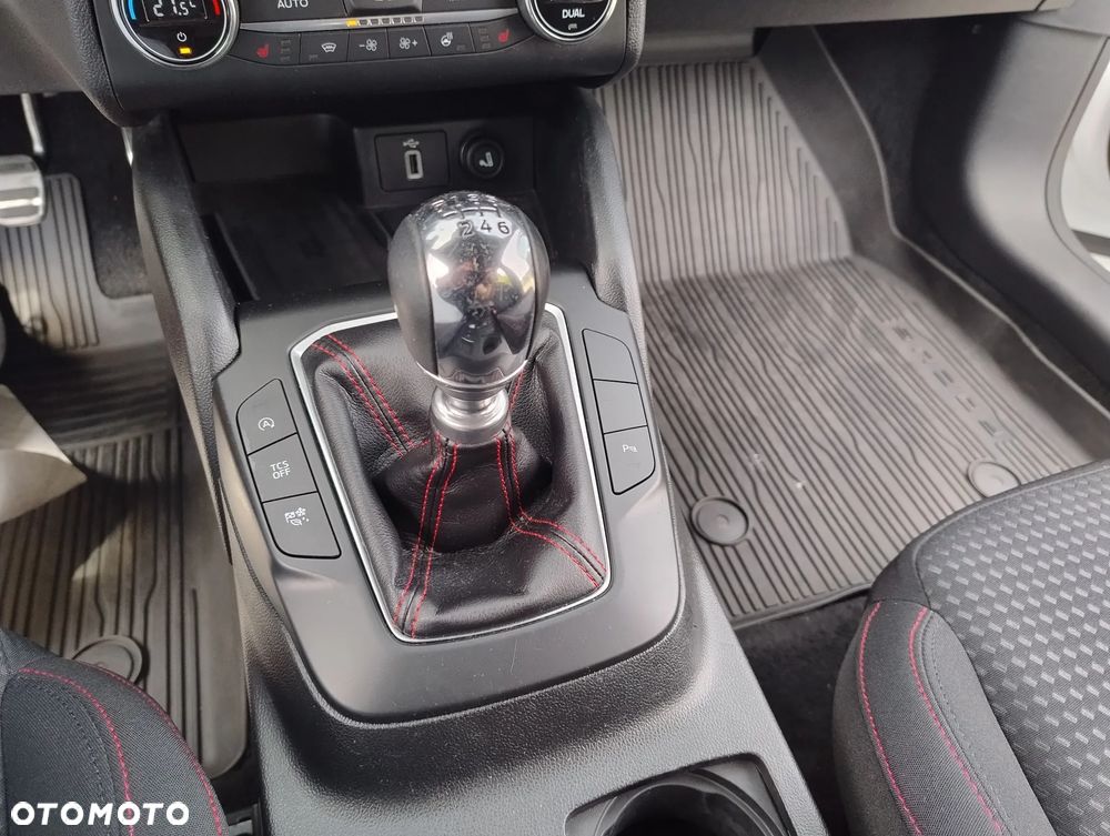 Ford Focus 2.0 EcoBlue ST-Line - 34