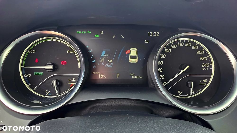 Toyota Camry 2.5 Hybrid Executive CVT - 21