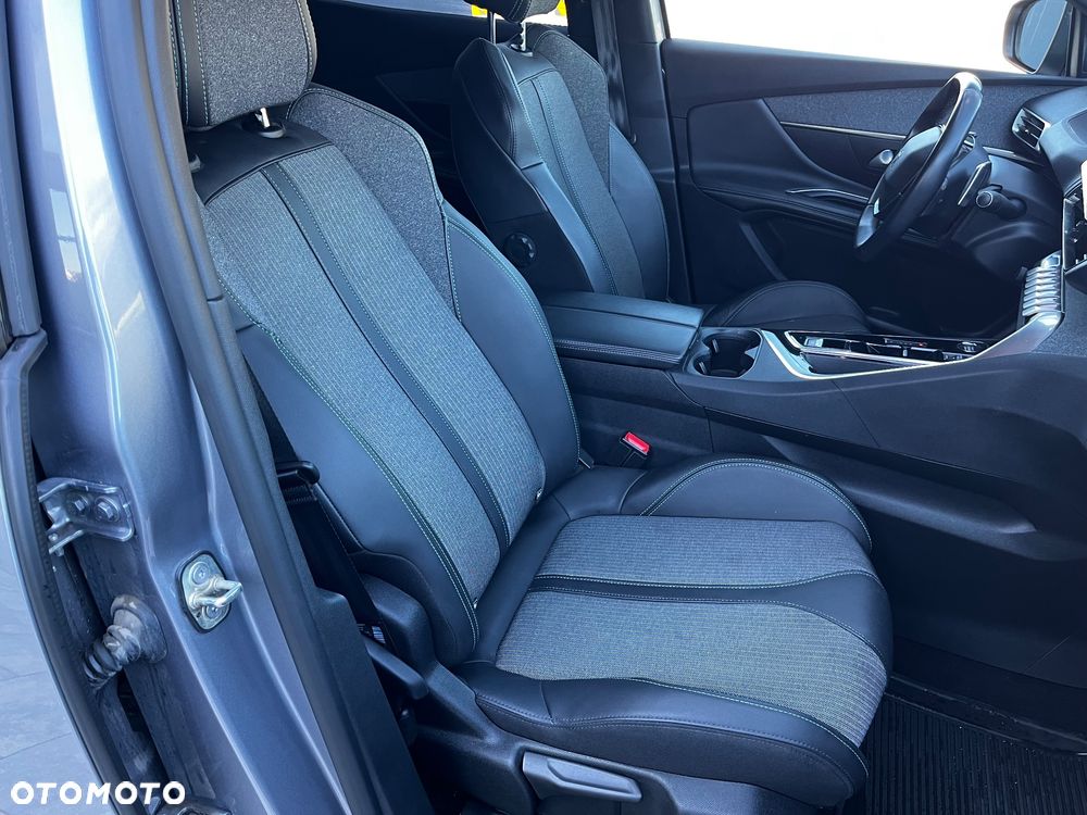 Peugeot 3008 1.5 BlueHDi Allure Pack S&S EAT8 - 22