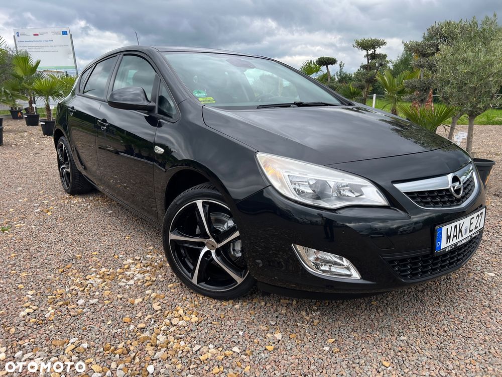 Opel Astra 1.6 Design Edition - 2