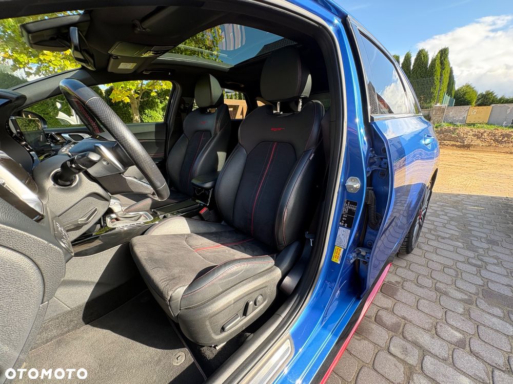 Kia ProCeed 1.6 T-GDI GT DCT - 27