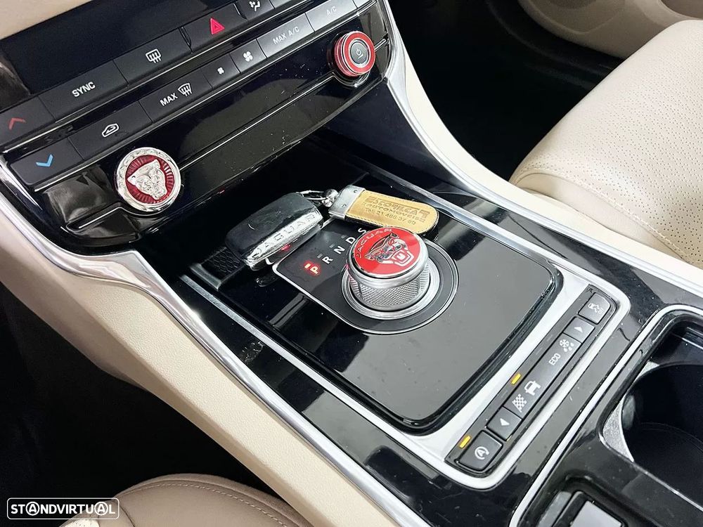 Jaguar XF 2.0 D Prestige Aut. - 13