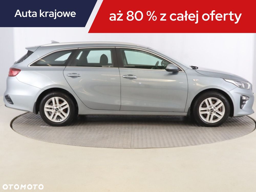 Kia Ceed - 8