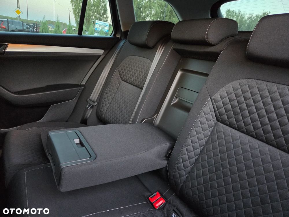 Skoda Superb 2.0 TDI SCR Ambition DSG - 30