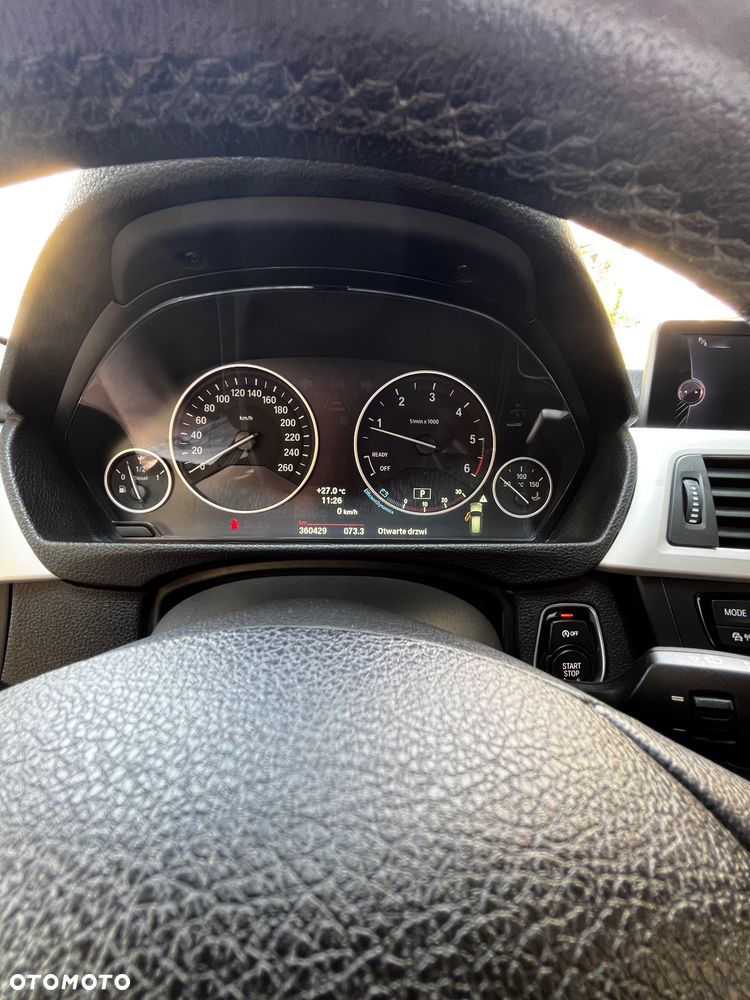BMW Seria 3 318d - 27