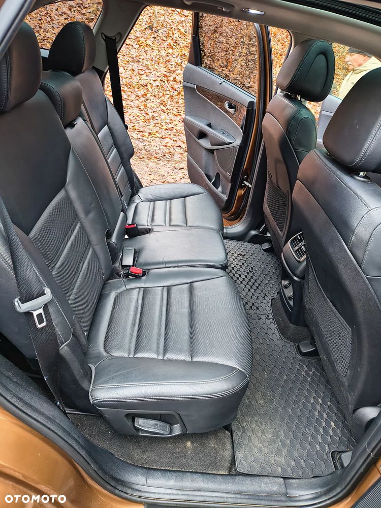 Kia Sorento - 25