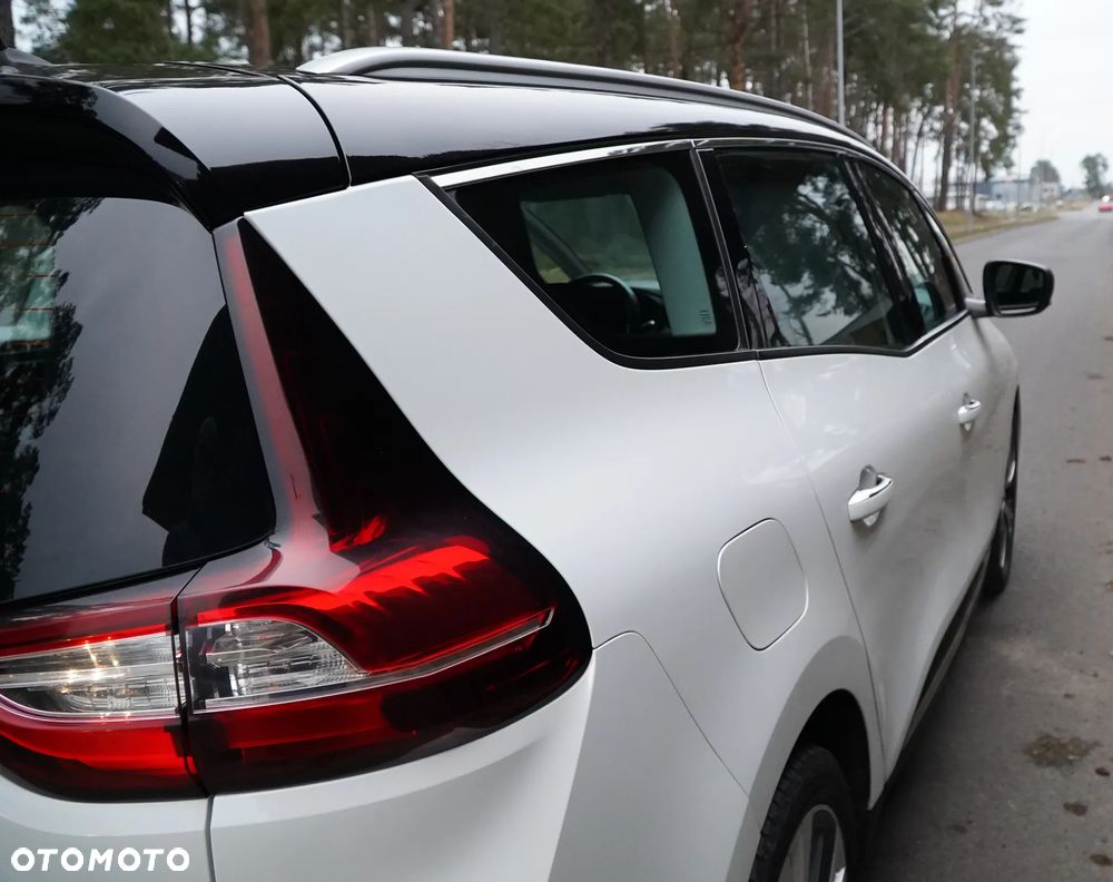 Renault Grand Scenic - 31